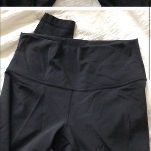 Lululemon wonder under